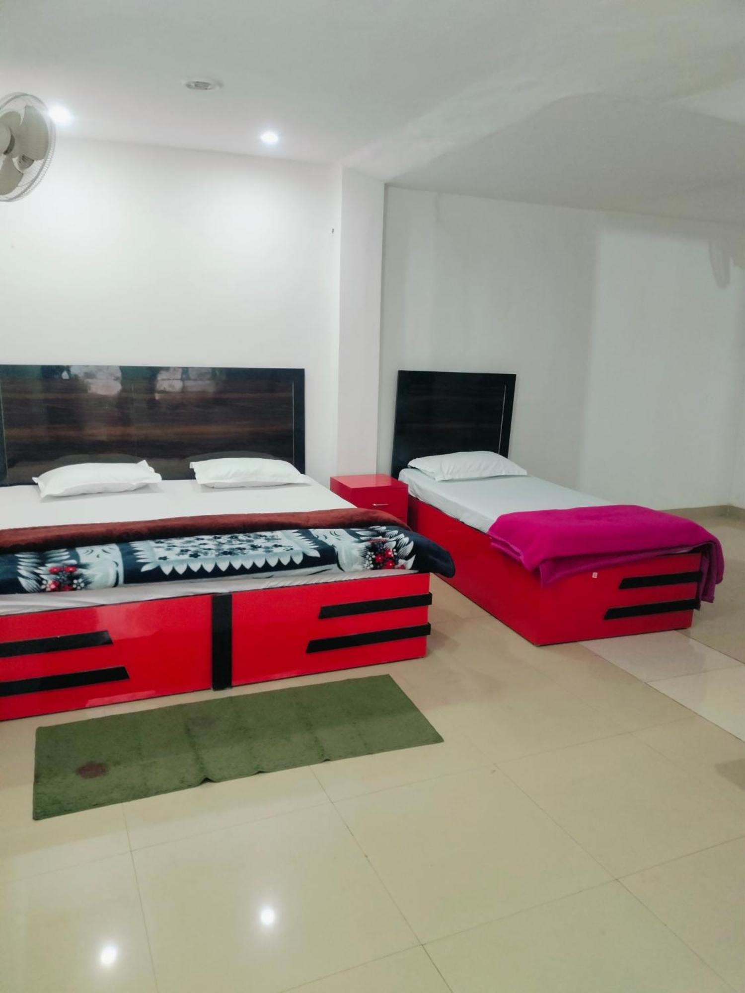 Amit Guest Innn Vrindavan Ngoại thất bức ảnh
