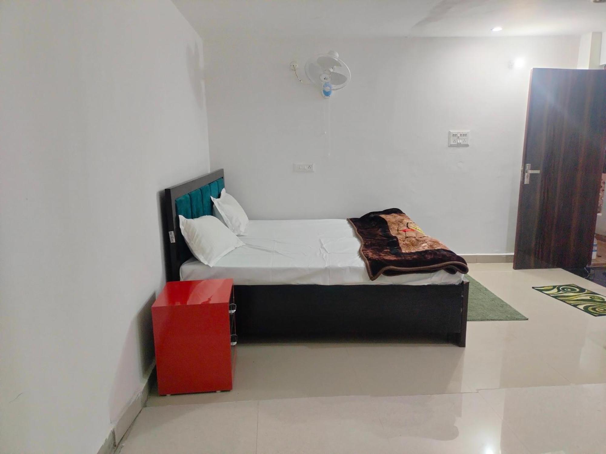 Amit Guest Innn Vrindavan Ngoại thất bức ảnh