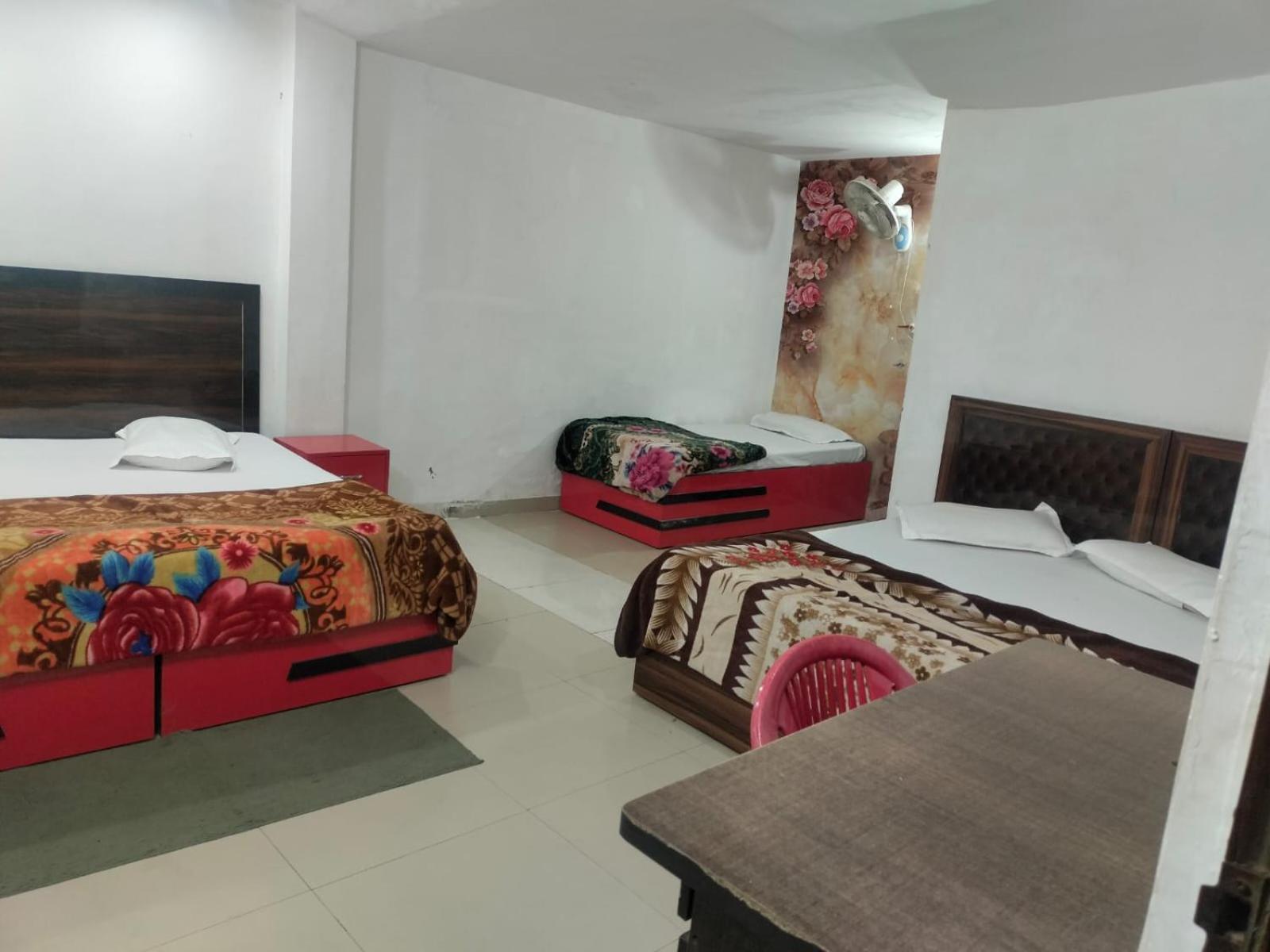 Amit Guest Innn Vrindavan Ngoại thất bức ảnh